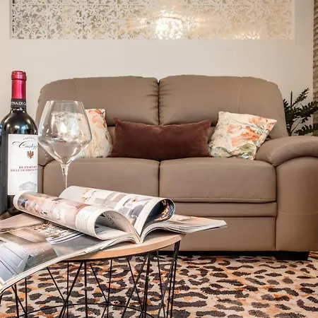 דירה Luxury & Big Villa Apartment 150 Mt Dal Mare *