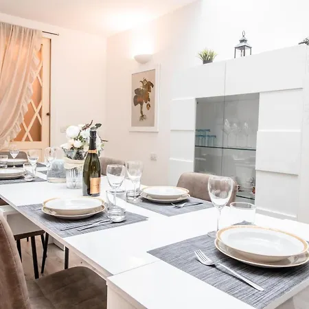 דירה Luxury & Big Villa Apartment 150 Mt Dal Mare