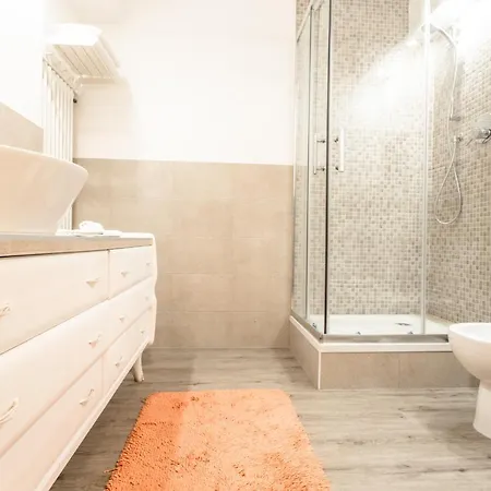 Luxury & Big Villa Apartment 150 Mt Dal Mare